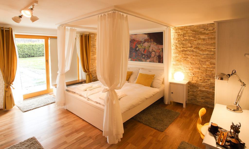 Rebel House Apartment Frydlant nad Ostravici Ngoại thất bức ảnh